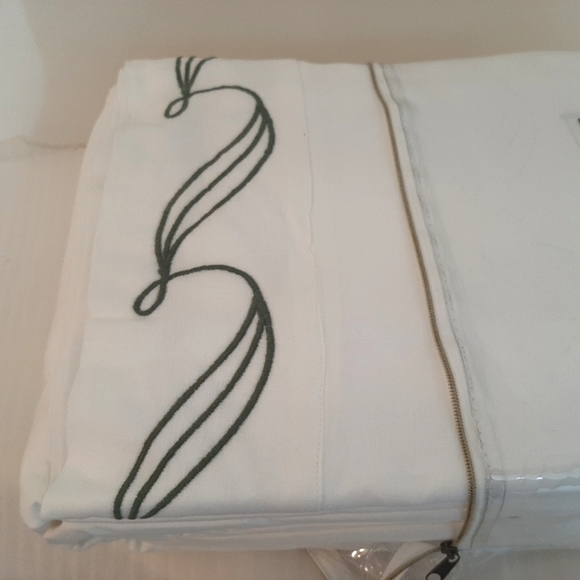 Williams Sonoma Linen Embroidered Leaf California King Sheet Set - Picture 7 of 13